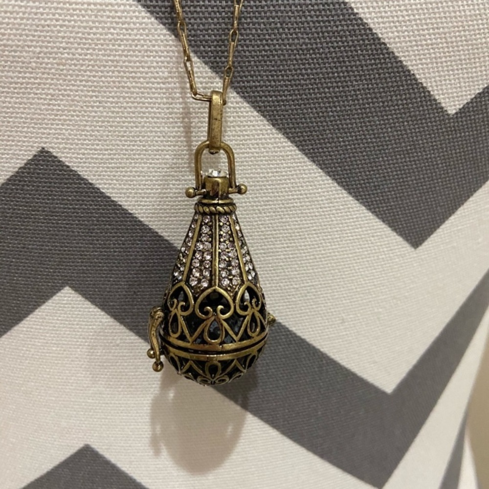 Essential Oil Diffuser Necklace